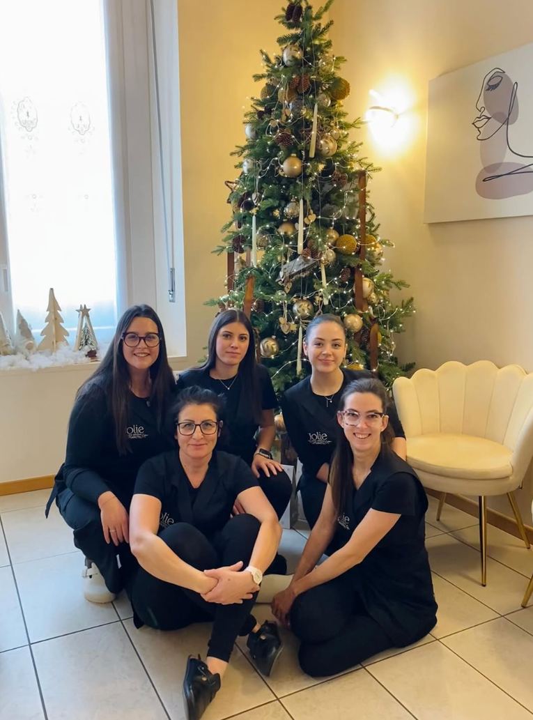 Il team di Jolie: Ilary, Gabriella, Giulia e Marika
